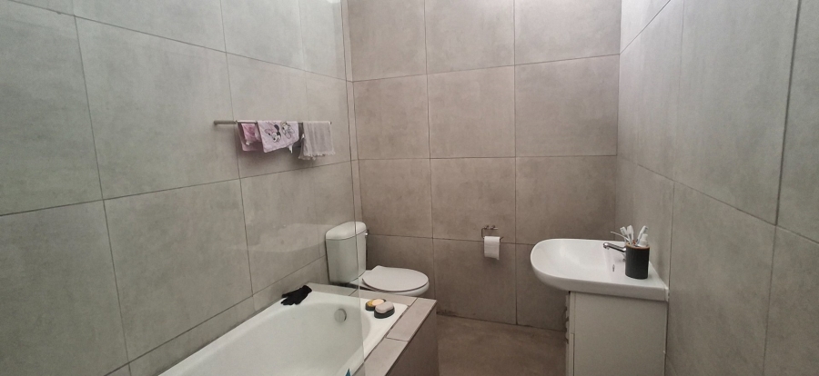 2 Bedroom Property for Sale in Bloemfontein Free State